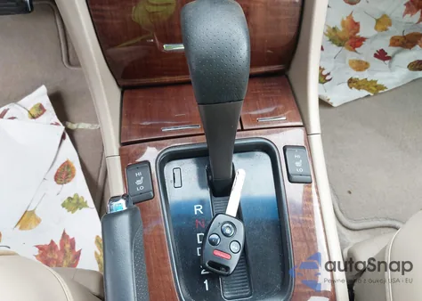 2006 Honda Accord 3.0 Ex from USA, damaged, VIN 1HGCM66596A020047